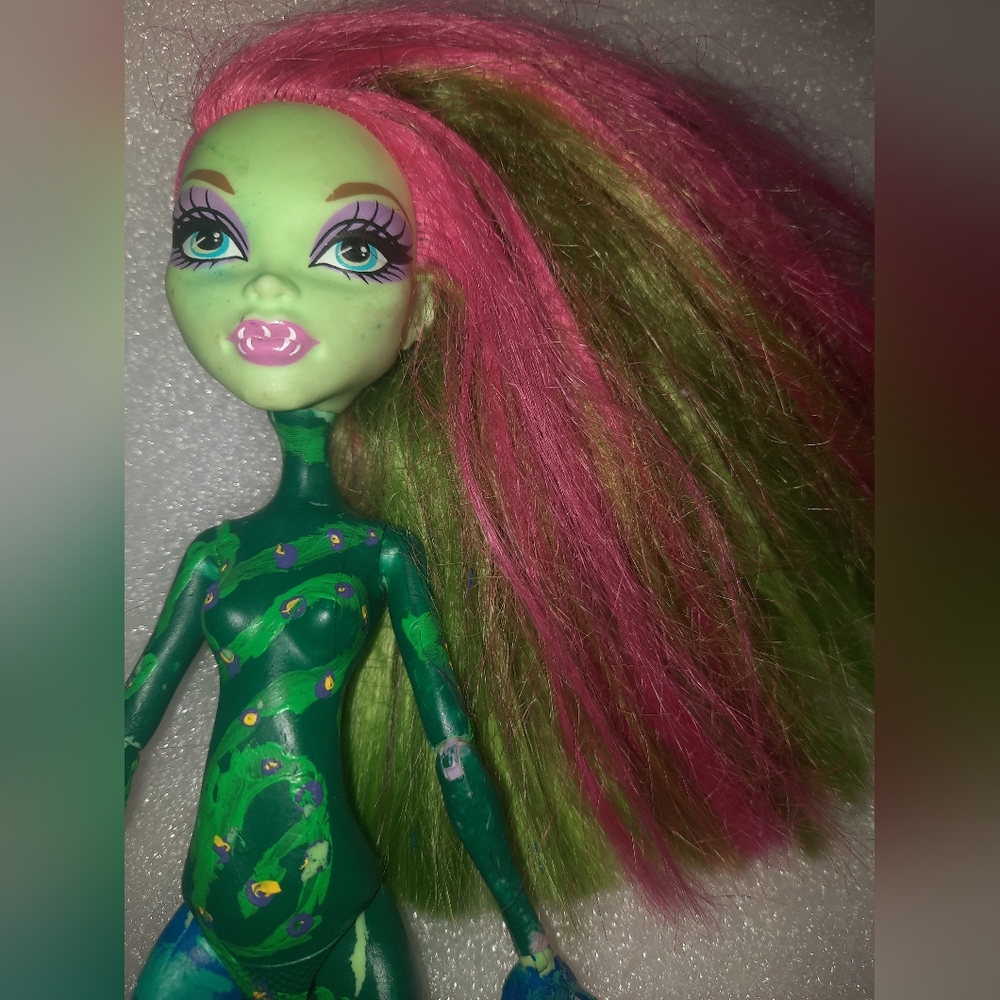 Monster high Venus doll